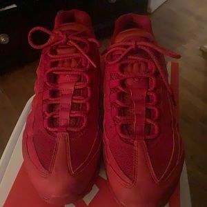 Varsity Red Air Max 95(M) Size 8.5